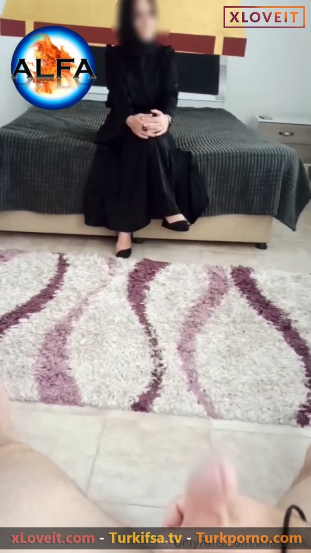 Kapalı Porno Alfa Erkek türbanlıya sakso çektirdi