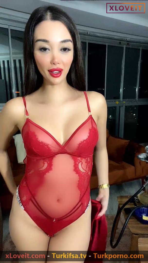 Tango Seziş ifşa Kırmızılar içinde dans etti